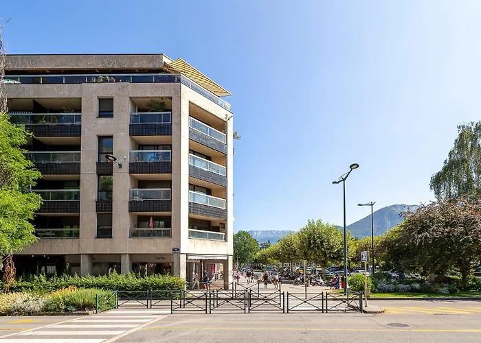 Appartement Moderne Au Coeur D\'Annecy - A Deux Pas Du Lac Et De La Vieille Ville